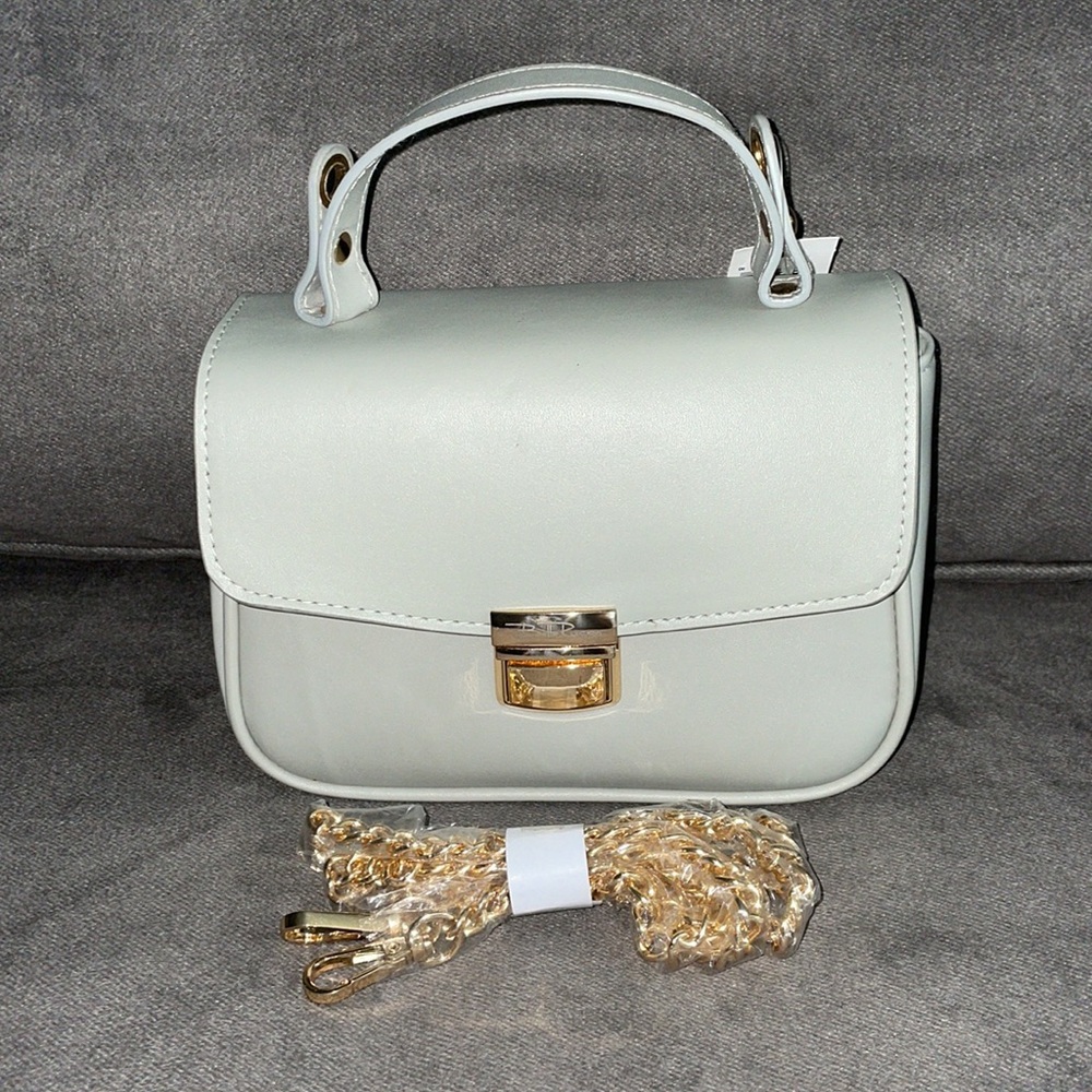 NWT. Bella Russo Clutch purse. Gray. - Picture 4 of 6